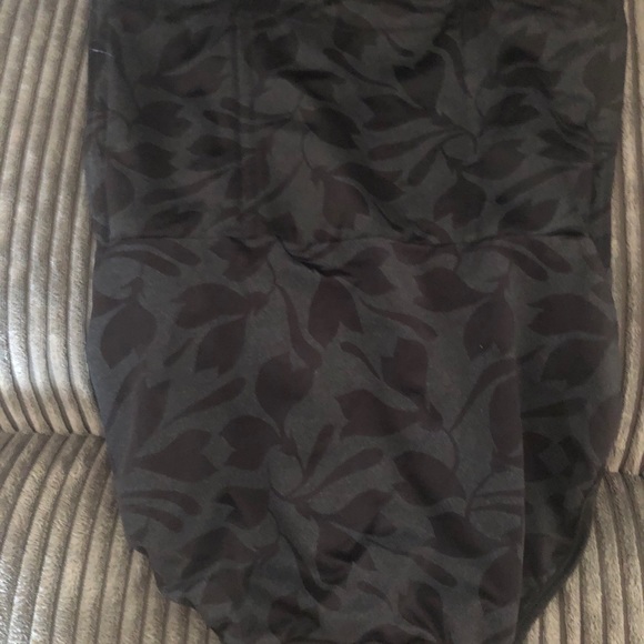 CACHE undergarment shaper size medium - Picture 4 of 4